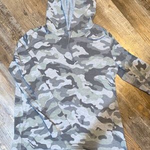 Jane & Dalencey grey Camo tunic